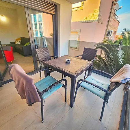 Aquavista Apartment *