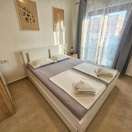Aquavista Apartment *
